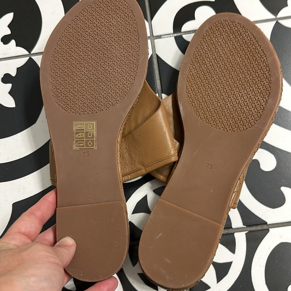 TORY BURCH NEW Tan Leather Quilted FLEMING Flat Sandal Slides - Picture 7 of 11